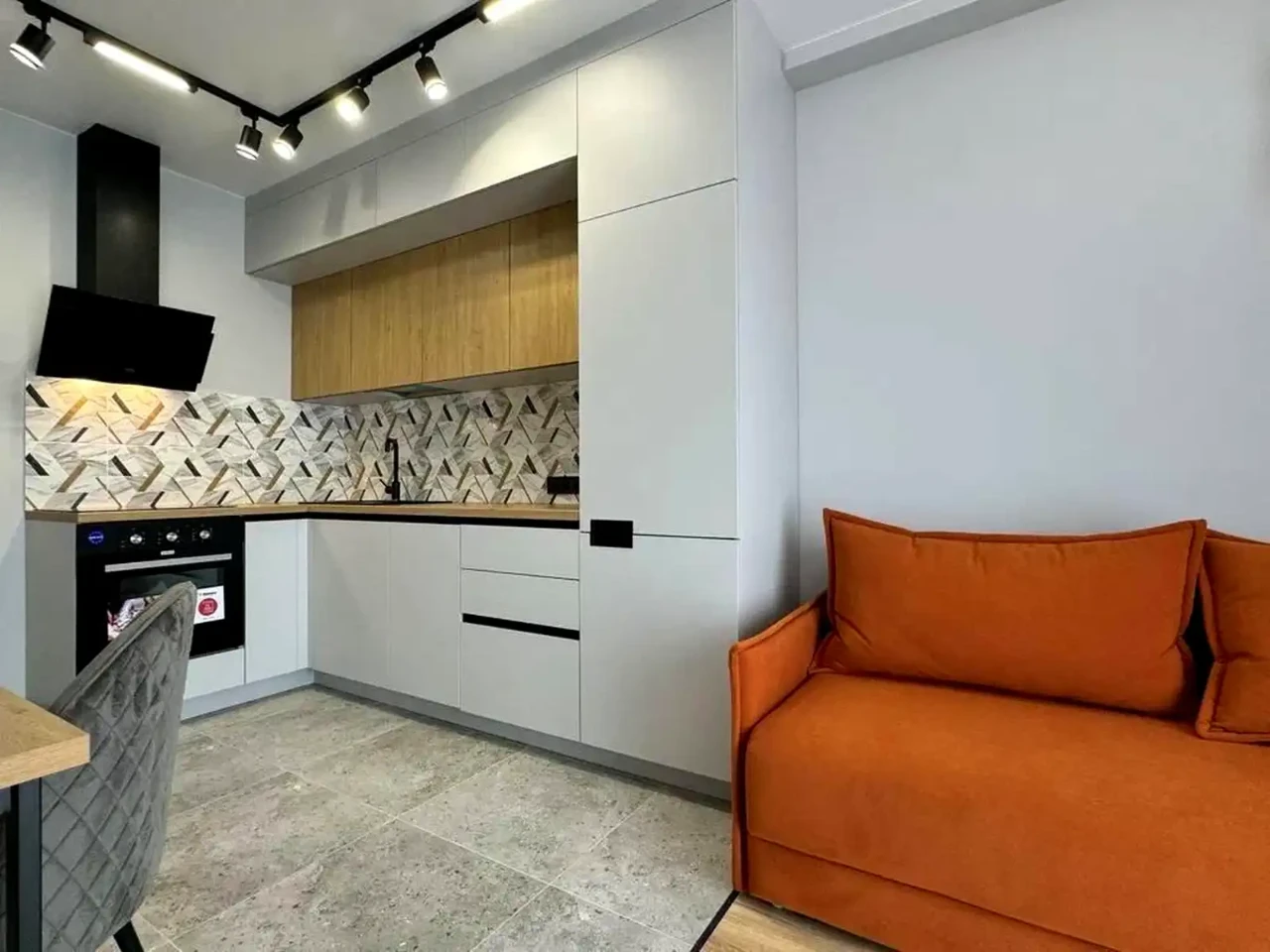 Rent of a 1-room apartment 41 sq m 20/21 floor