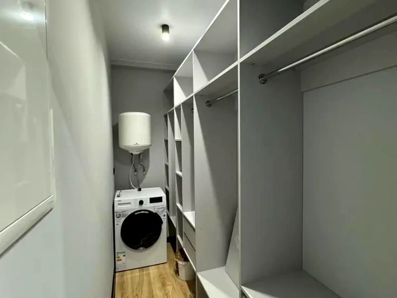 Rent of a 1-room apartment 41 sq m 20/21 floor