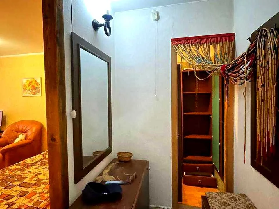 One-room apartment. Kyiv, Holosiivsky Prospect.