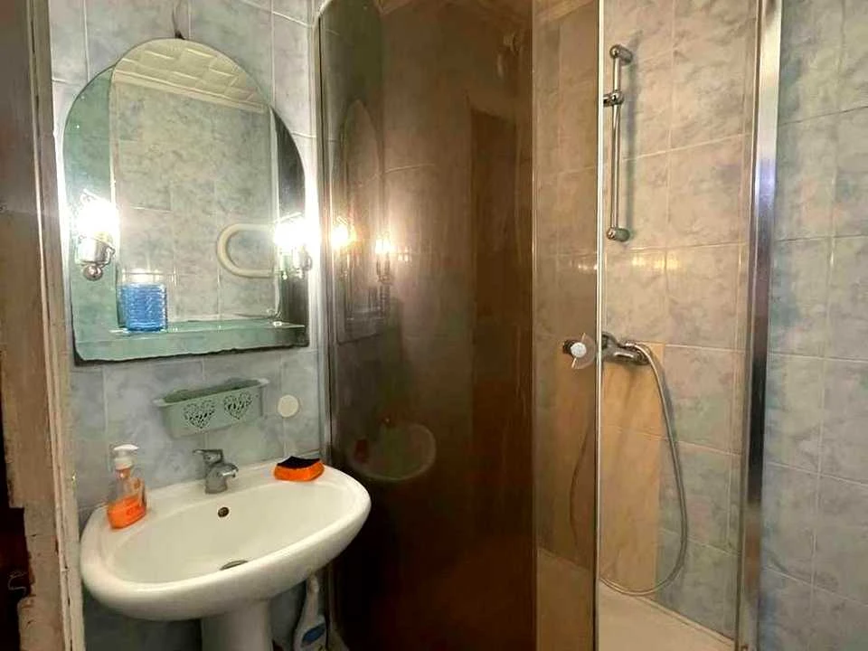 One-room apartment. Kyiv, Holosiivsky Prospect.
