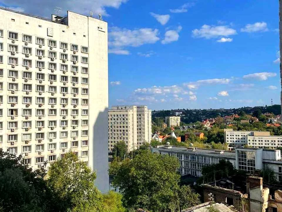 One-room apartment. Kyiv, Holosiivsky Prospect.
