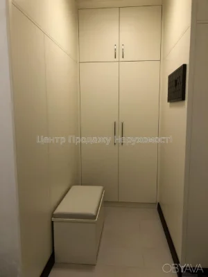 Квартира 2-комнатная, 103 кв. м.