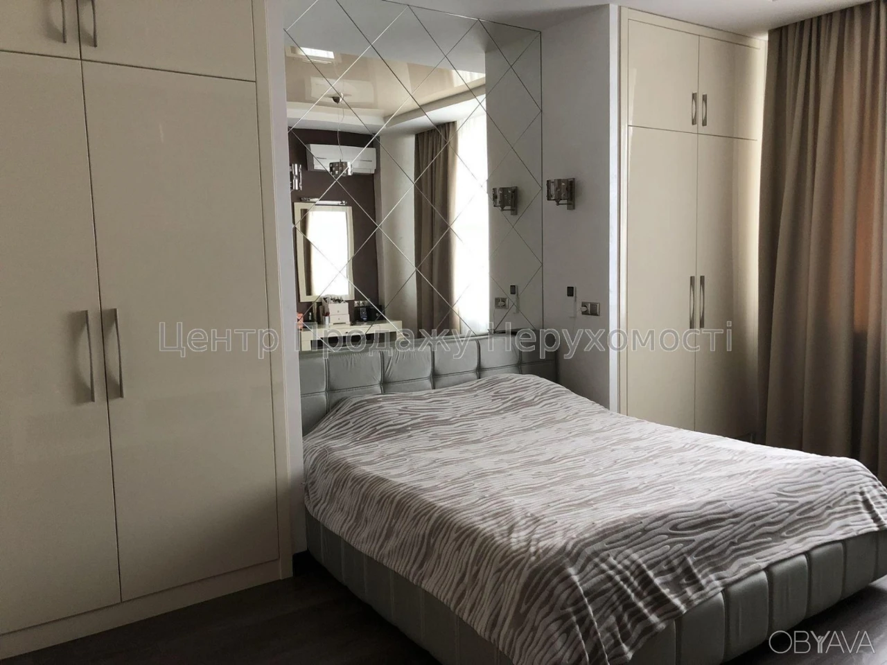 Квартира 2-комнатная, 103 кв. м.