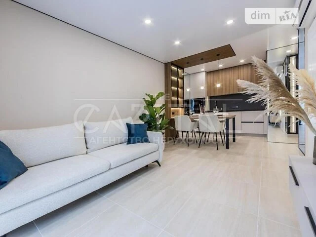 Sale of 2-room apartment 41 sq. m. on Maksimovicha Mykhayla 24 st. •