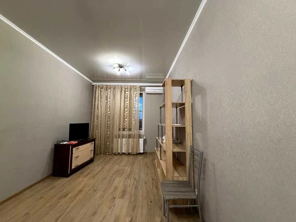 1-room apartment. Odessa, Mykhaila Hrusevych St.