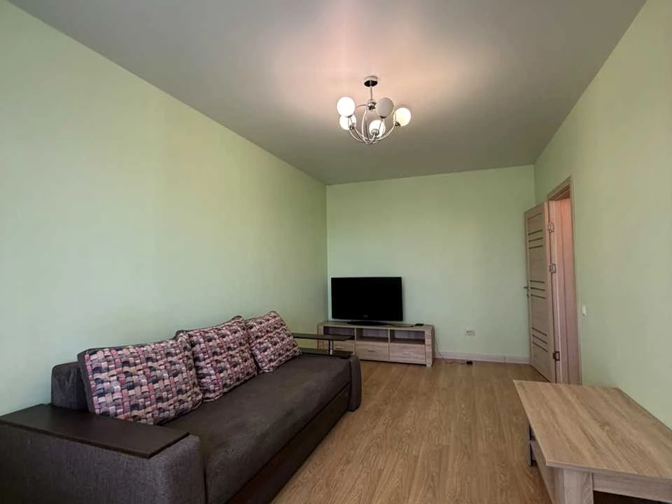Apartment. Odessa, Basenya St.