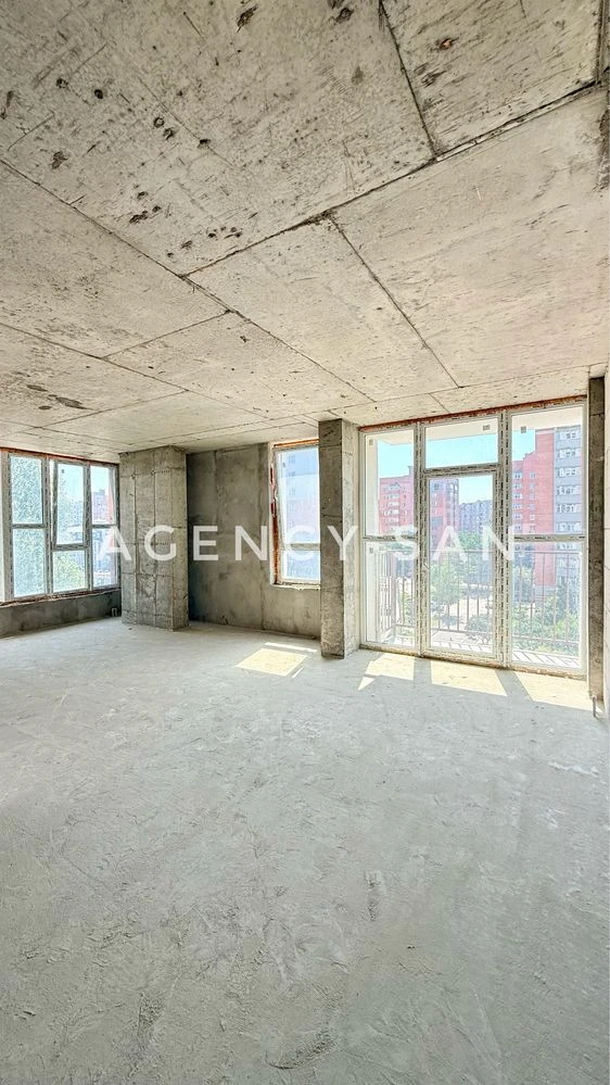 Selling 1-room apartment on St. ZSU, Iceberg Residential Complex