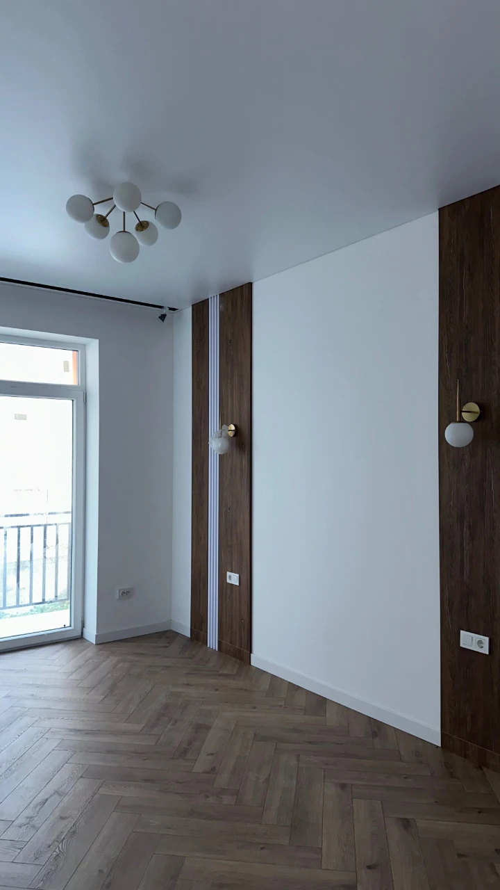 Продам квартиру 1 кімнатну з окремою спальнею в новобудові з