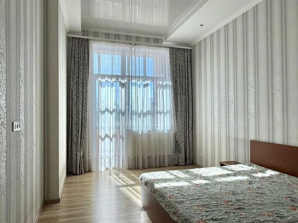 Apartment. Kyiv, Revutskogo St.