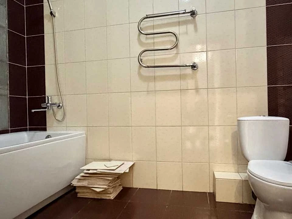 Apartment. Kyiv, Revutskogo St.