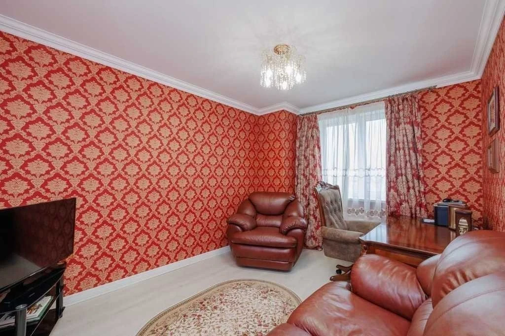 Sale of 3-room apartment 129.9 m², Kurska, 13