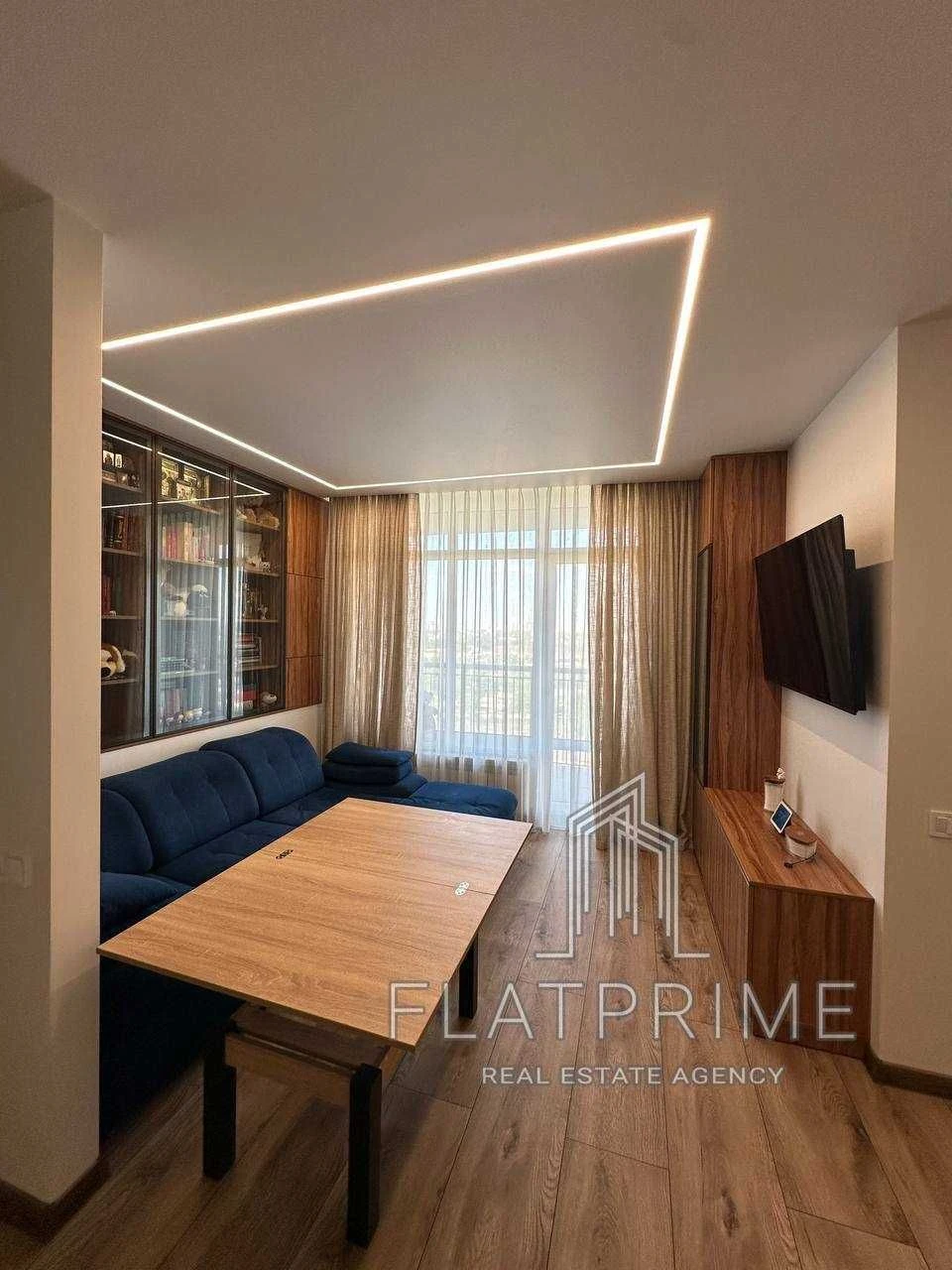 Продаж квартири з ДИЗАЙНЕРСЬКИМ ремонтом ЖК Світло Парк Стол