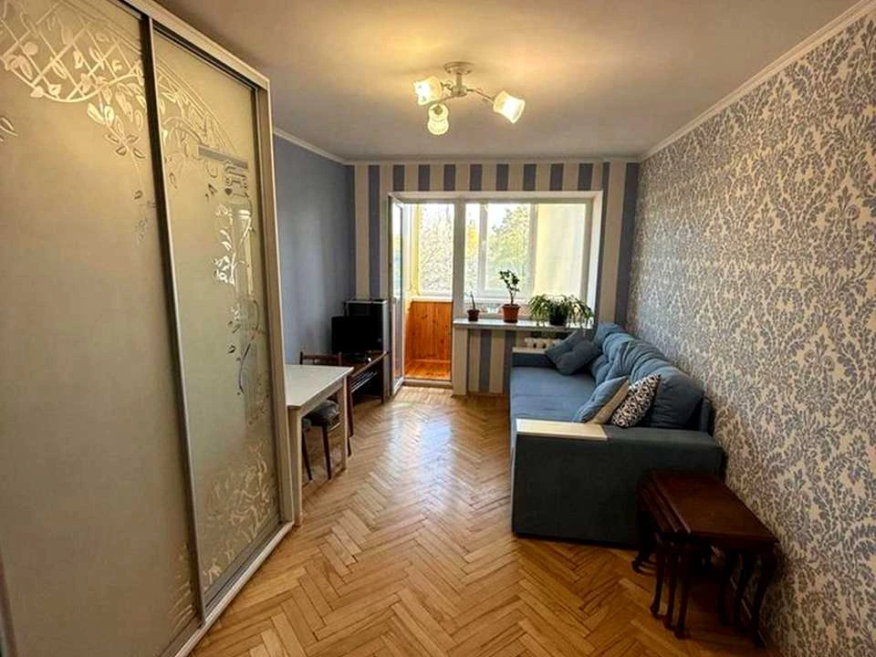 Квартира. Київ, Алматинська вул.