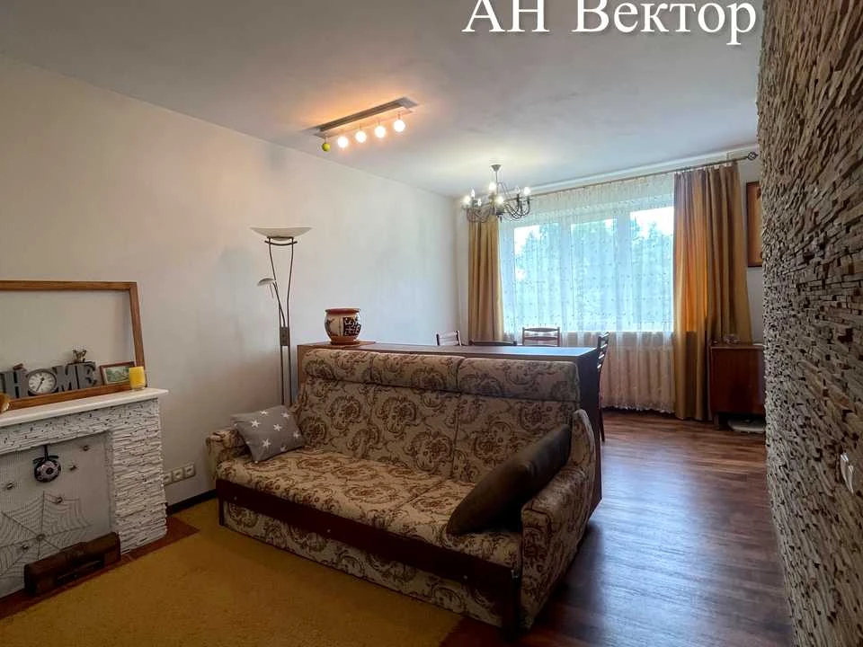Apartment. Kharkiv, Traktorostudivnyky Ave.