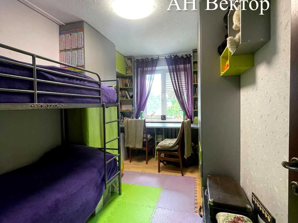 Apartment. Kharkiv, Traktorostudivnyky Ave.