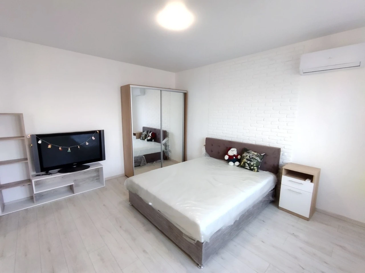 For rent, 1 room apartment on Chernihivska Street, 3 minutes walk from Krakowska Street