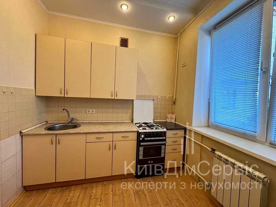 Two-room apartment. Kyiv, Hrymyya Pavla Polobutka Street