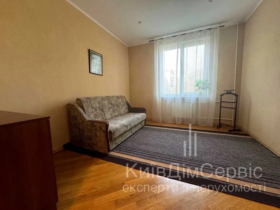 Two-room apartment. Kyiv, Hrymyya Pavla Polobutka Street
