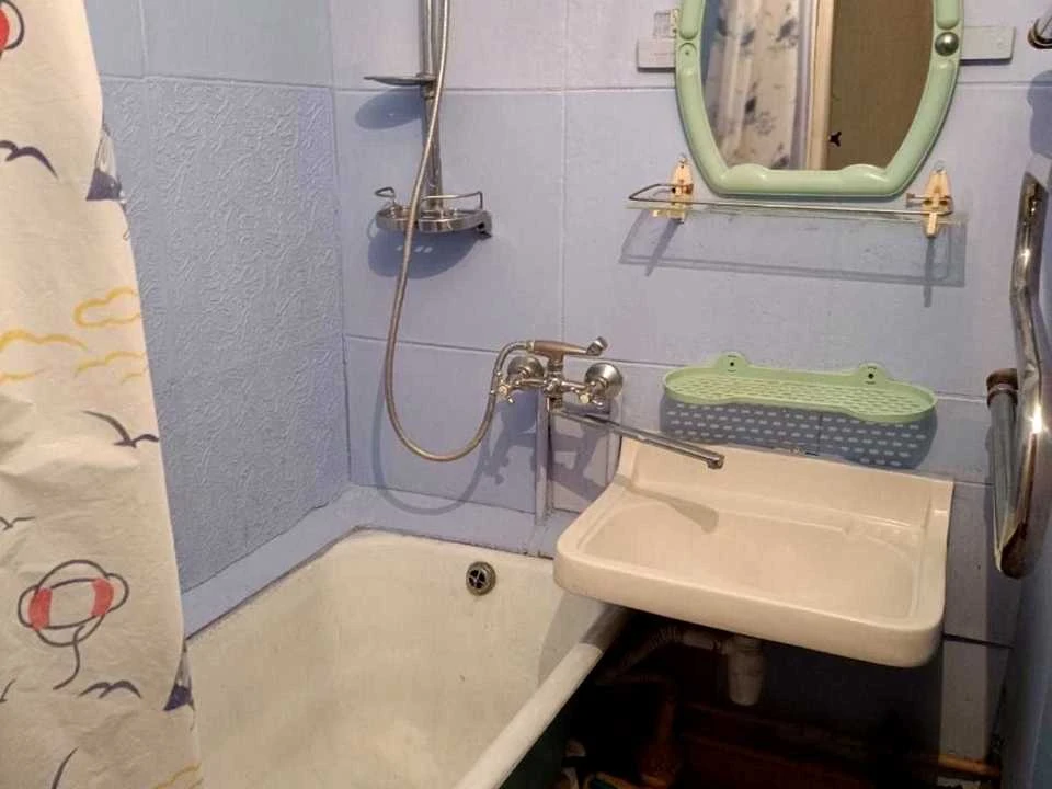 Two-room apartment. Kyiv, Anatolii Solovyanyenka St.