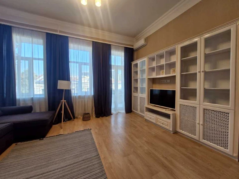 Apartment. Kyiv, Khoriv Street