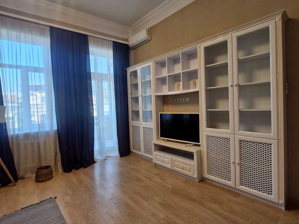 Apartment. Kyiv, Khoriv Street