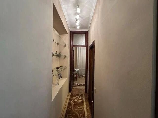 For sale 3-room apartment 81.60 m² 1/4ts Dmytra Vitovskogo St.