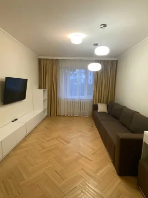 Караваєві дачі, вул. Яблонської Тетяни 1, трьохкімнатна, чуд