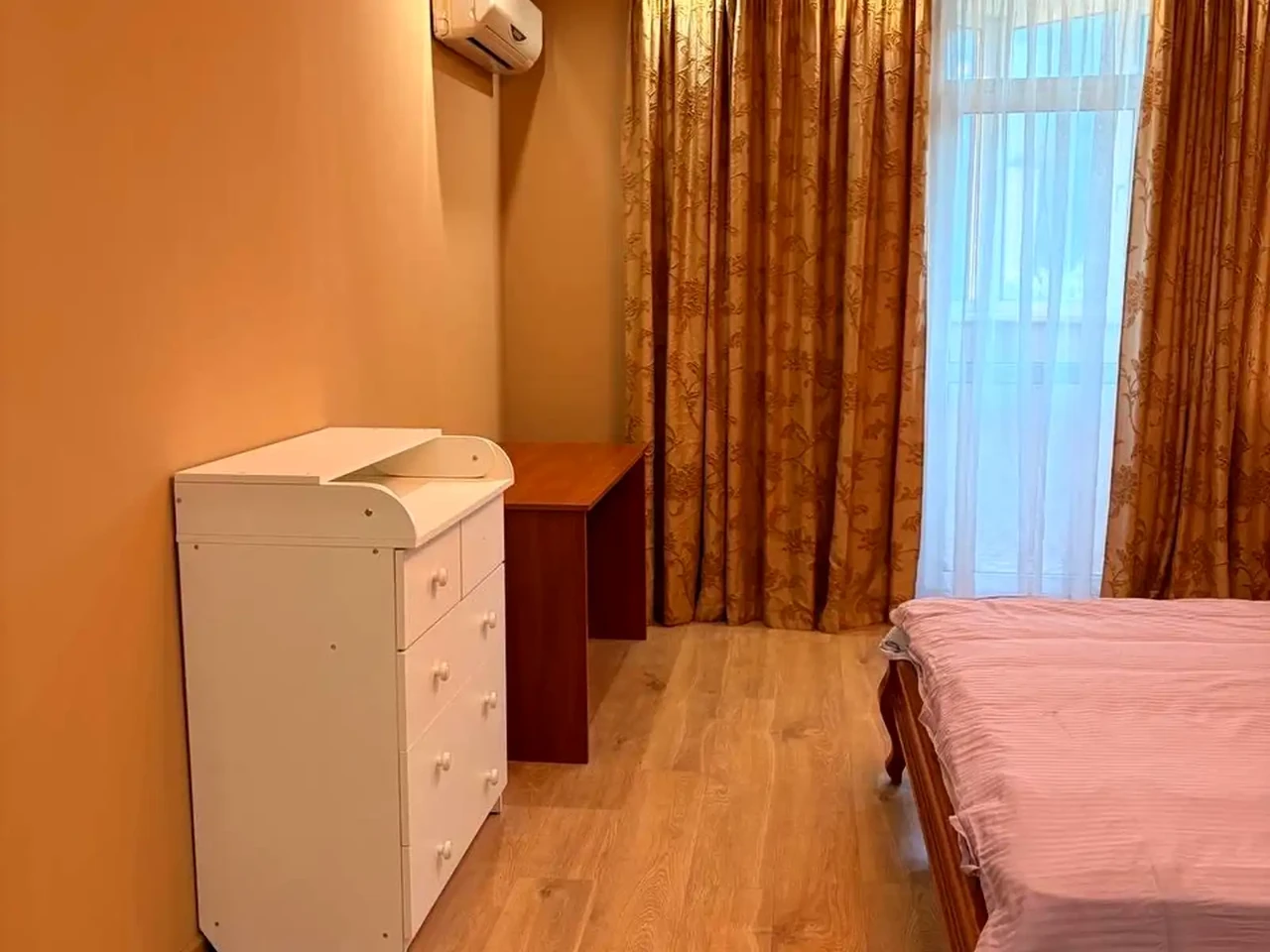Rent of a 1-room apartment 64 sq m 8/24 floor