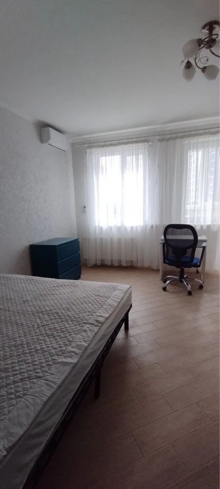Rent a studio apartment 39 sq m, St. Demievska, 16