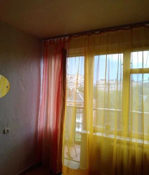1-room apartment on St. Білоруська 28-а metro Luk'yany