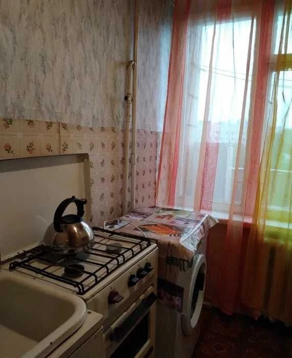 1-room apartment on St. Білоруська 28-а metro Luk'yany