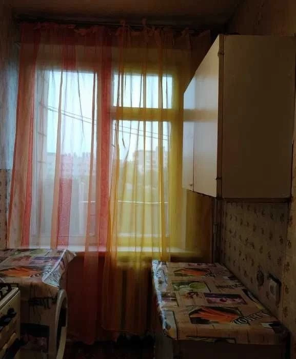 1-room apartment on St. Білоруська 28-а metro Luk'yany