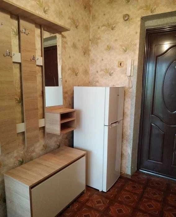 1-room apartment on St. Білоруська 28-а metro Luk'yany