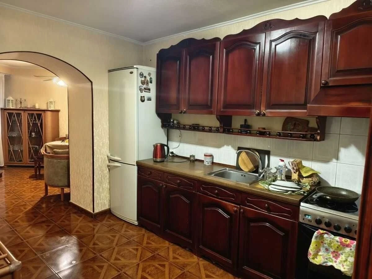 Rent of a 4-room apartment, Dragomanova 31, Darnytskiy district