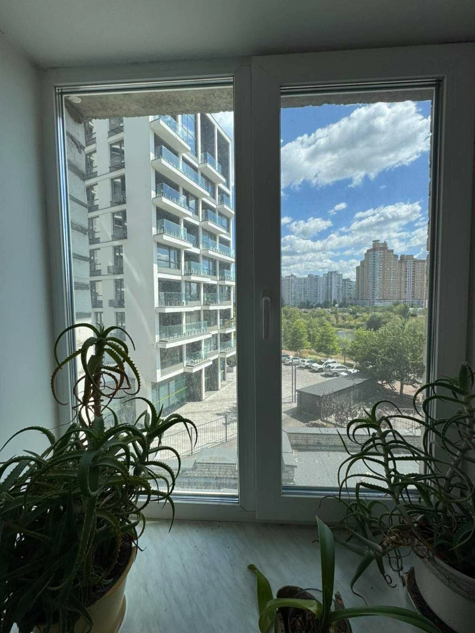 Rent of a 4-room apartment, Dragomanova 31, Darnytskiy district