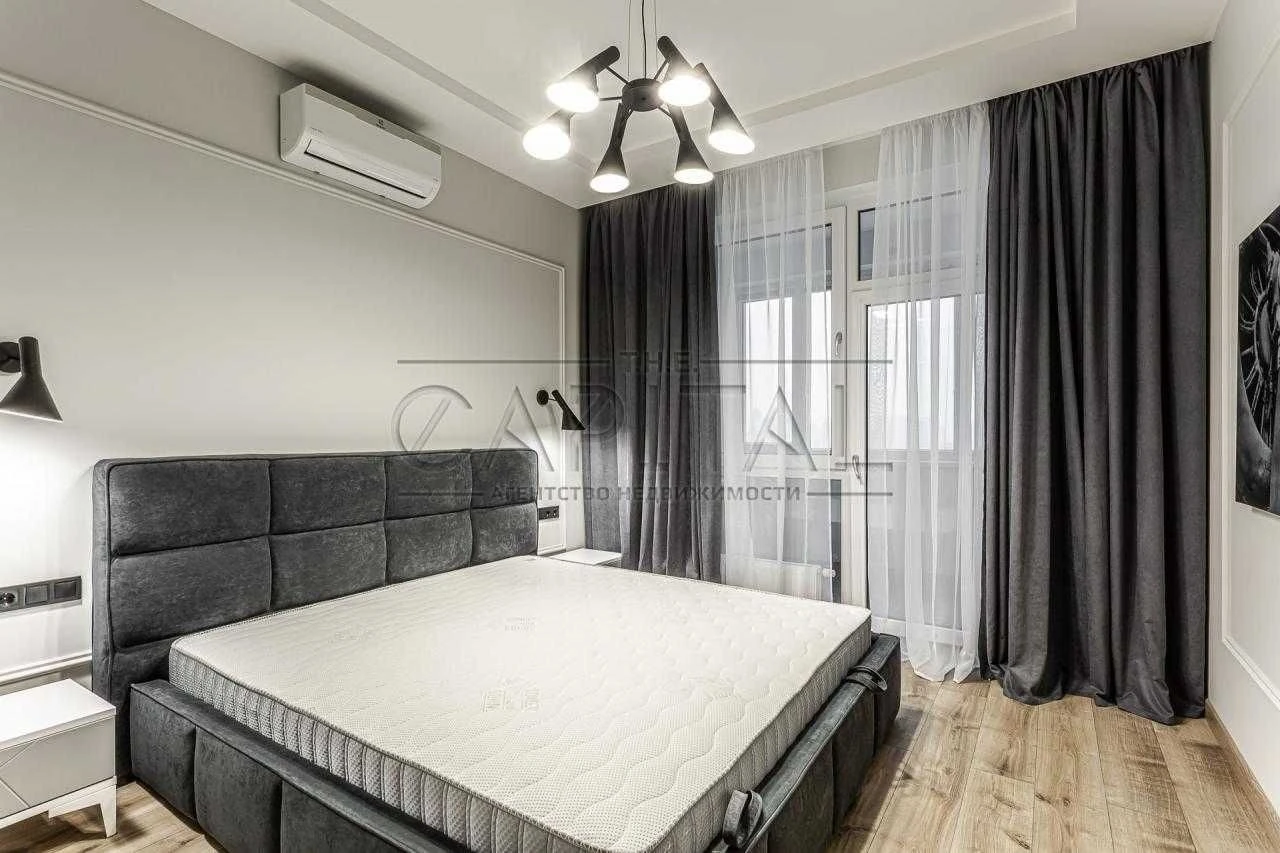 2-room apartment for rent with designer renovation