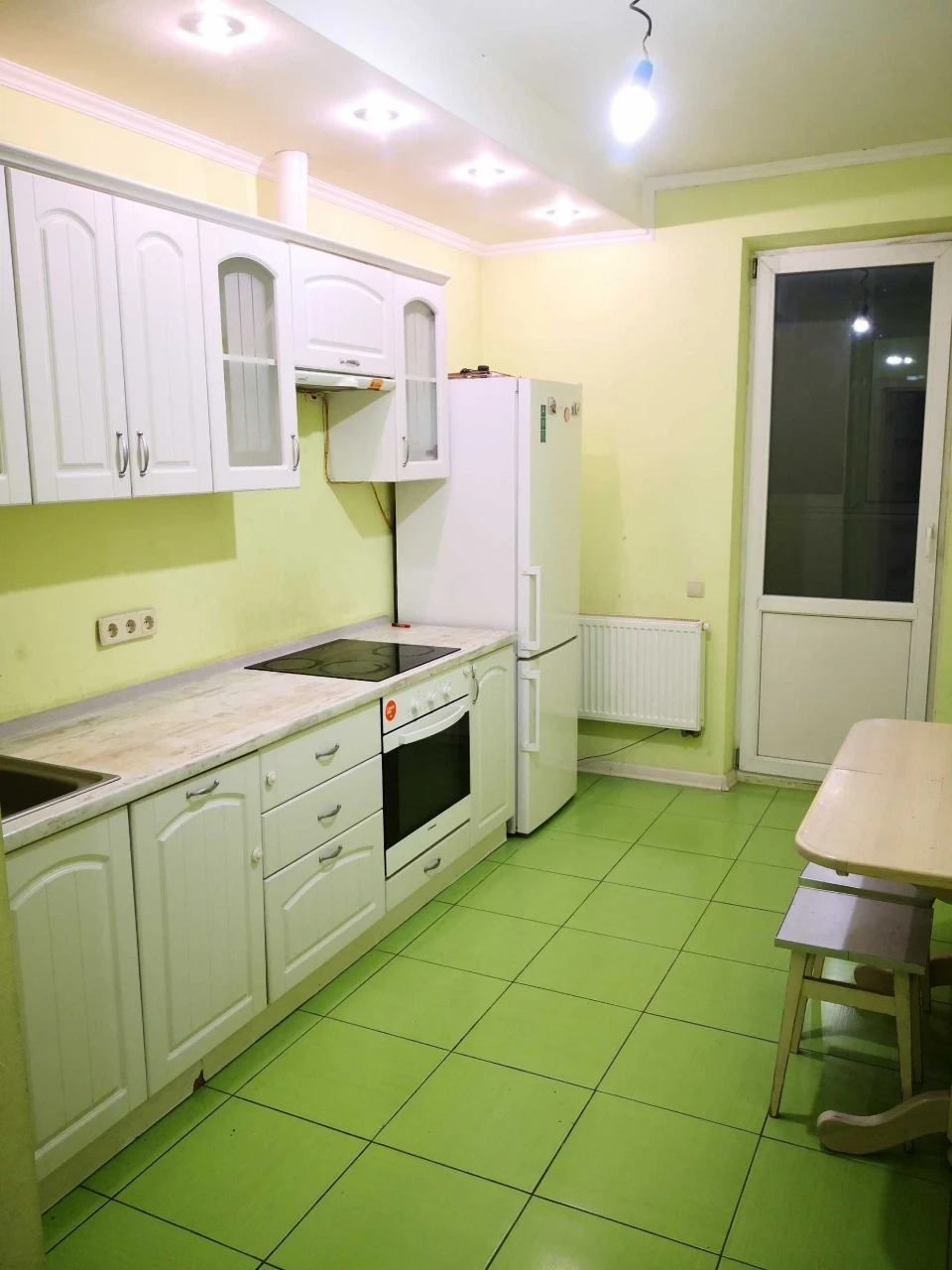 Продам 1 комнатную квартиру с Ремонтом в новом доме метро По