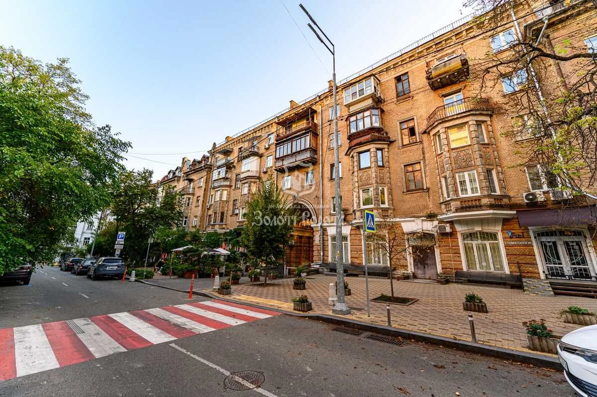 Квартира, 1к. Під ремонт. Микільсько-Ботанічна, 7/9, Голосії