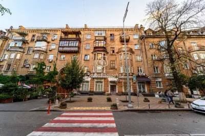 Квартира, 1к. Під ремонт. Микільсько-Ботанічна, 7/9, Голосії