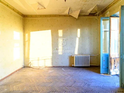 Квартира. Київ, Микільсько-Ботанічна вул.