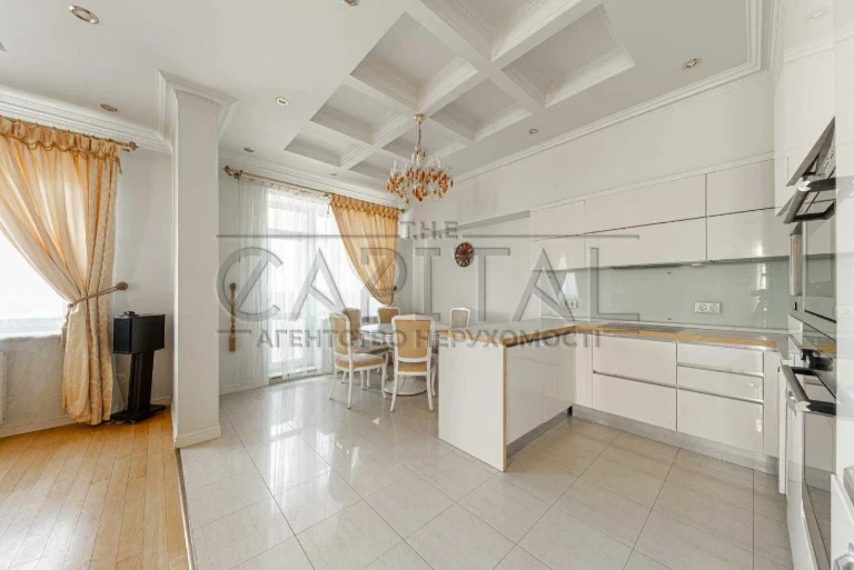 Elegant, spacious 3-room apartment for sale