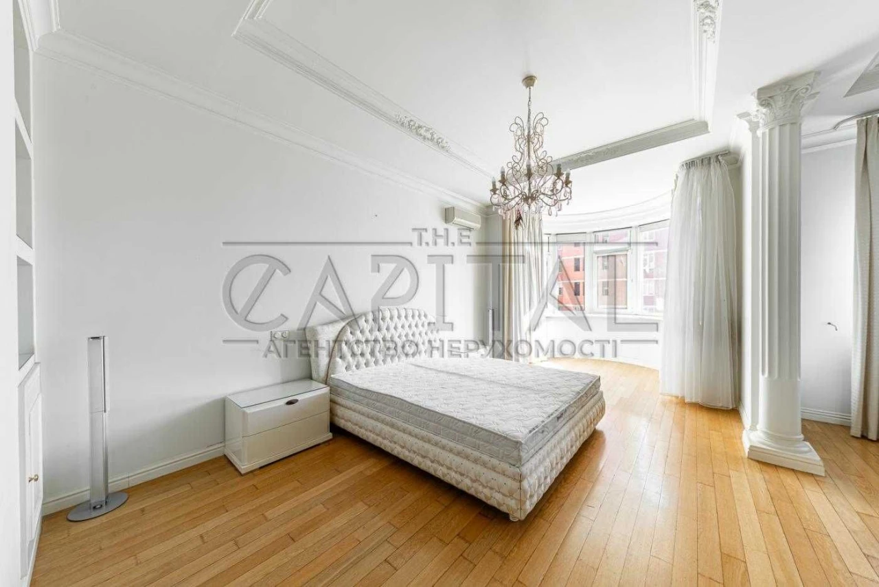 Elegant, spacious 3-room apartment for sale
