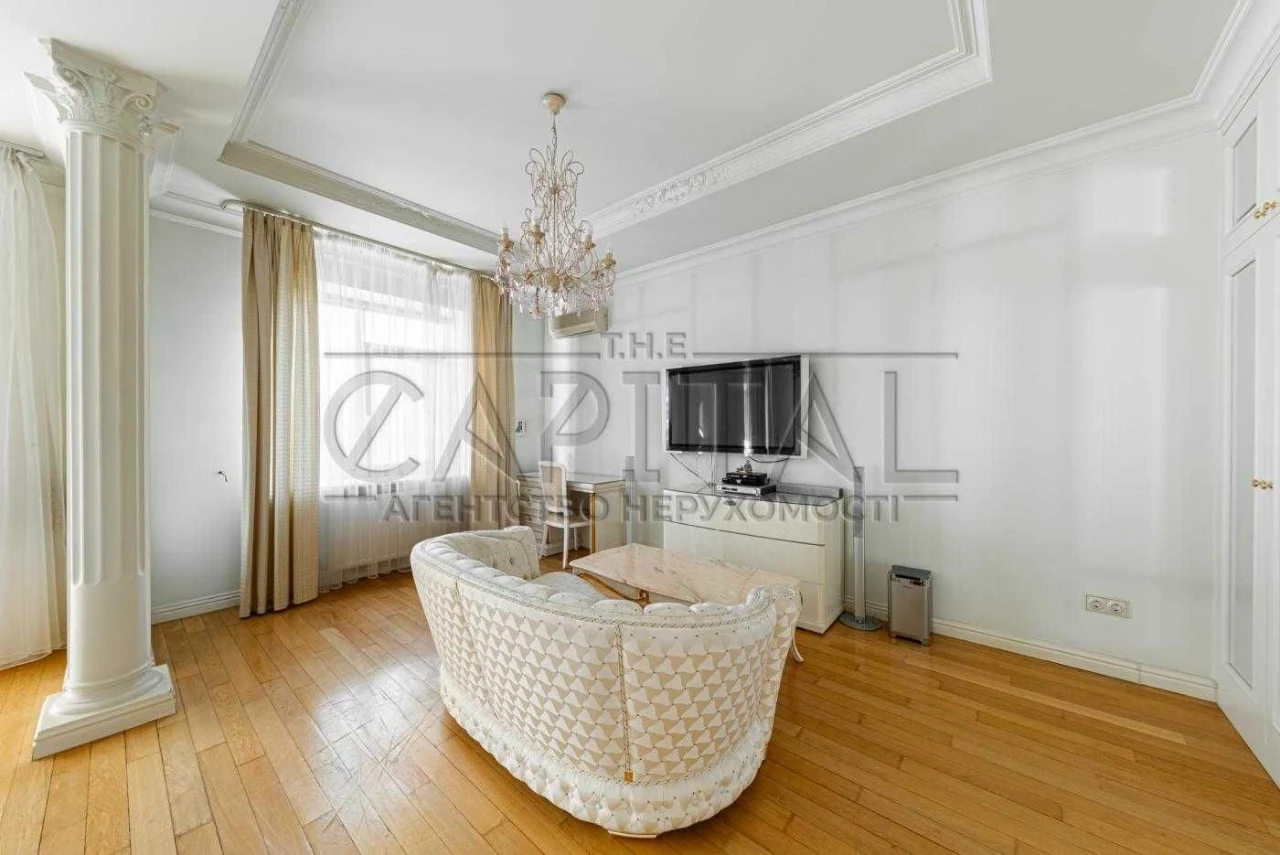 Elegant, spacious 3-room apartment for sale