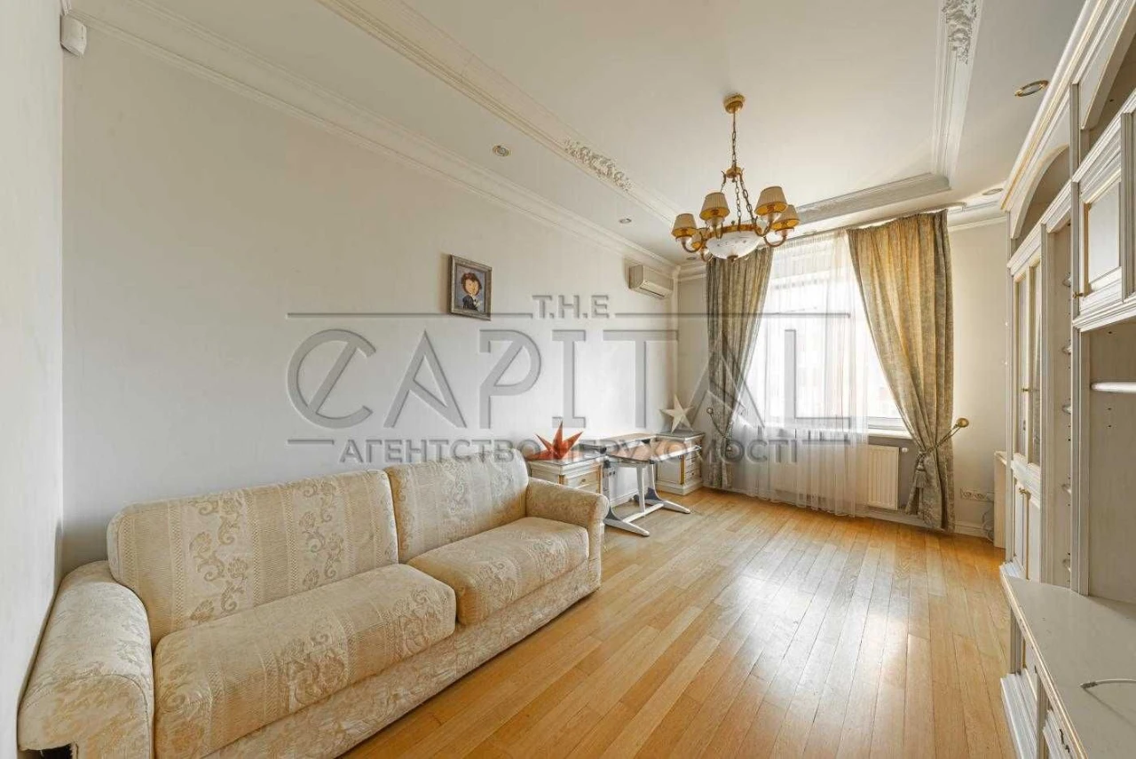 Elegant, spacious 3-room apartment for sale