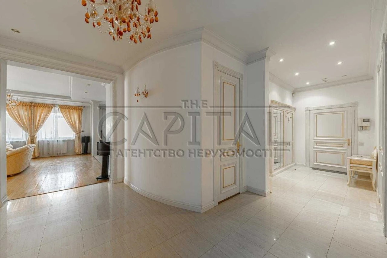 Elegant, spacious 3-room apartment for sale
