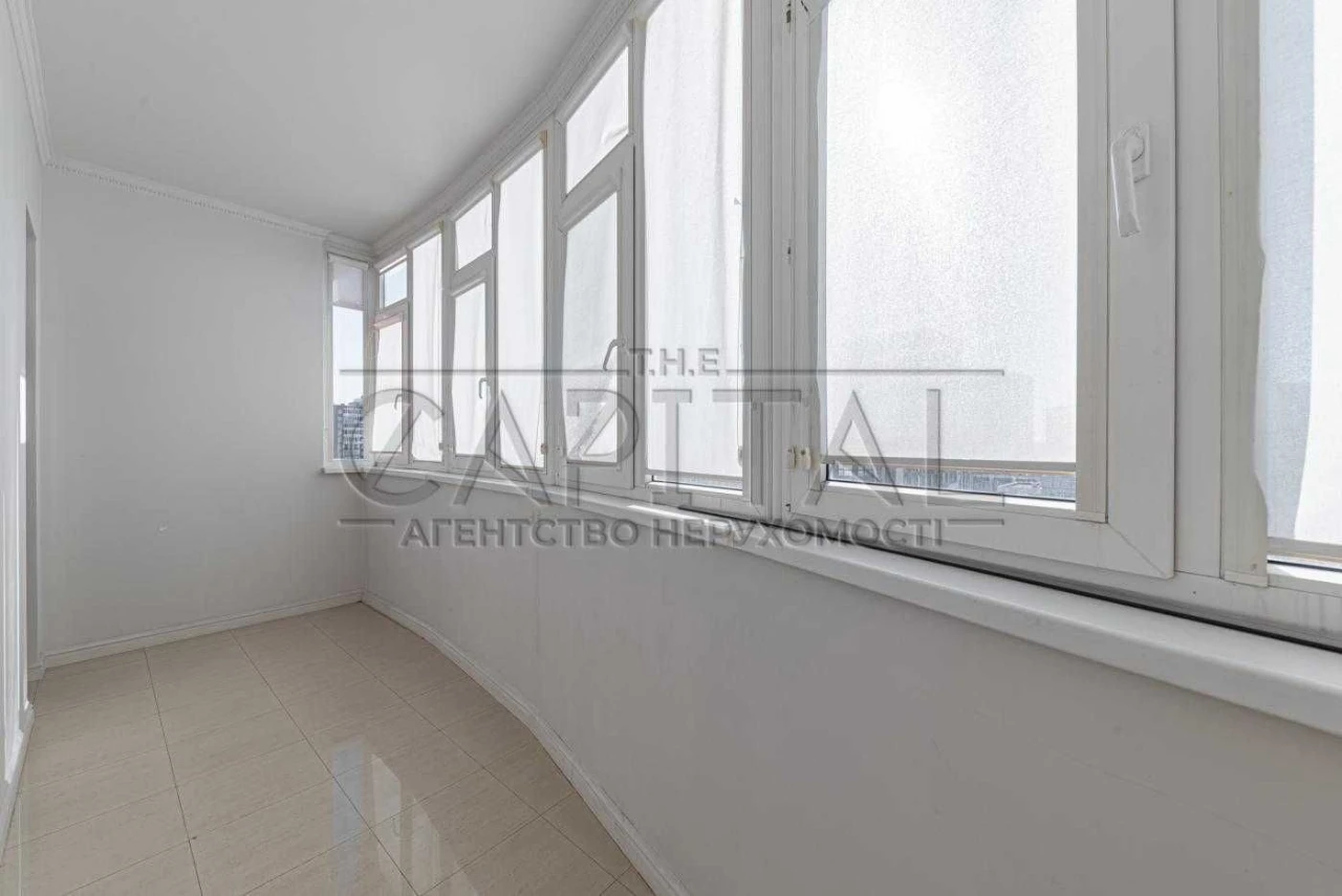 Elegant, spacious 3-room apartment for sale