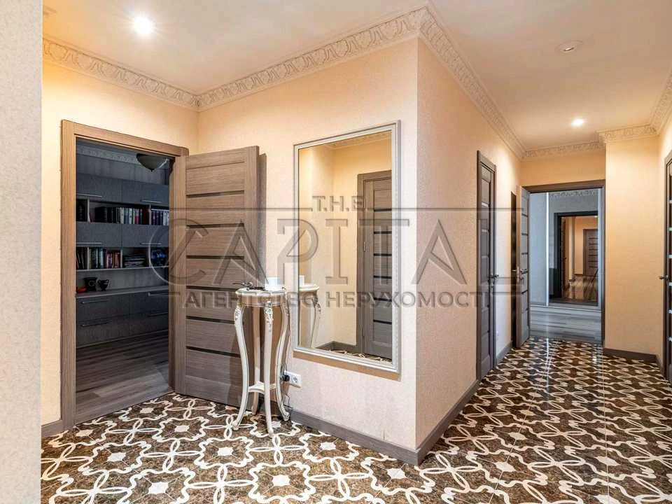 Apartment. Generalena Hennadiia Vorobyova St.