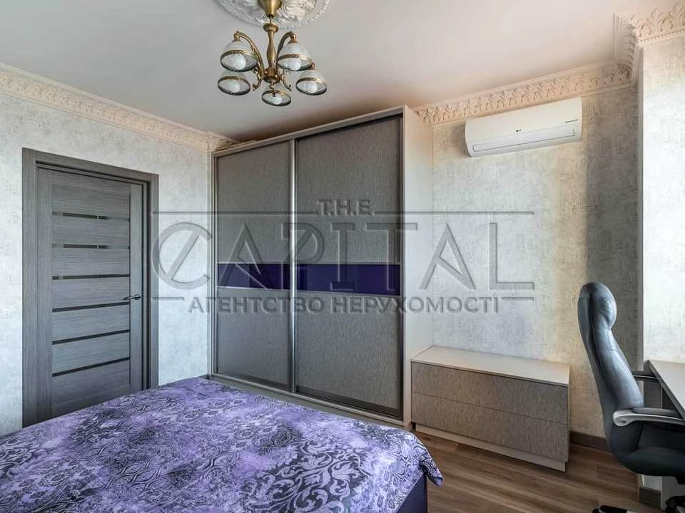 Apartment. Generalena Hennadiia Vorobyova St.