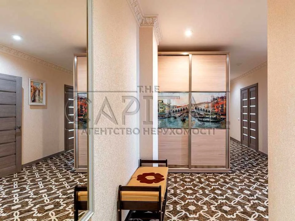 Apartment. Generalena Hennadiia Vorobyova St.
