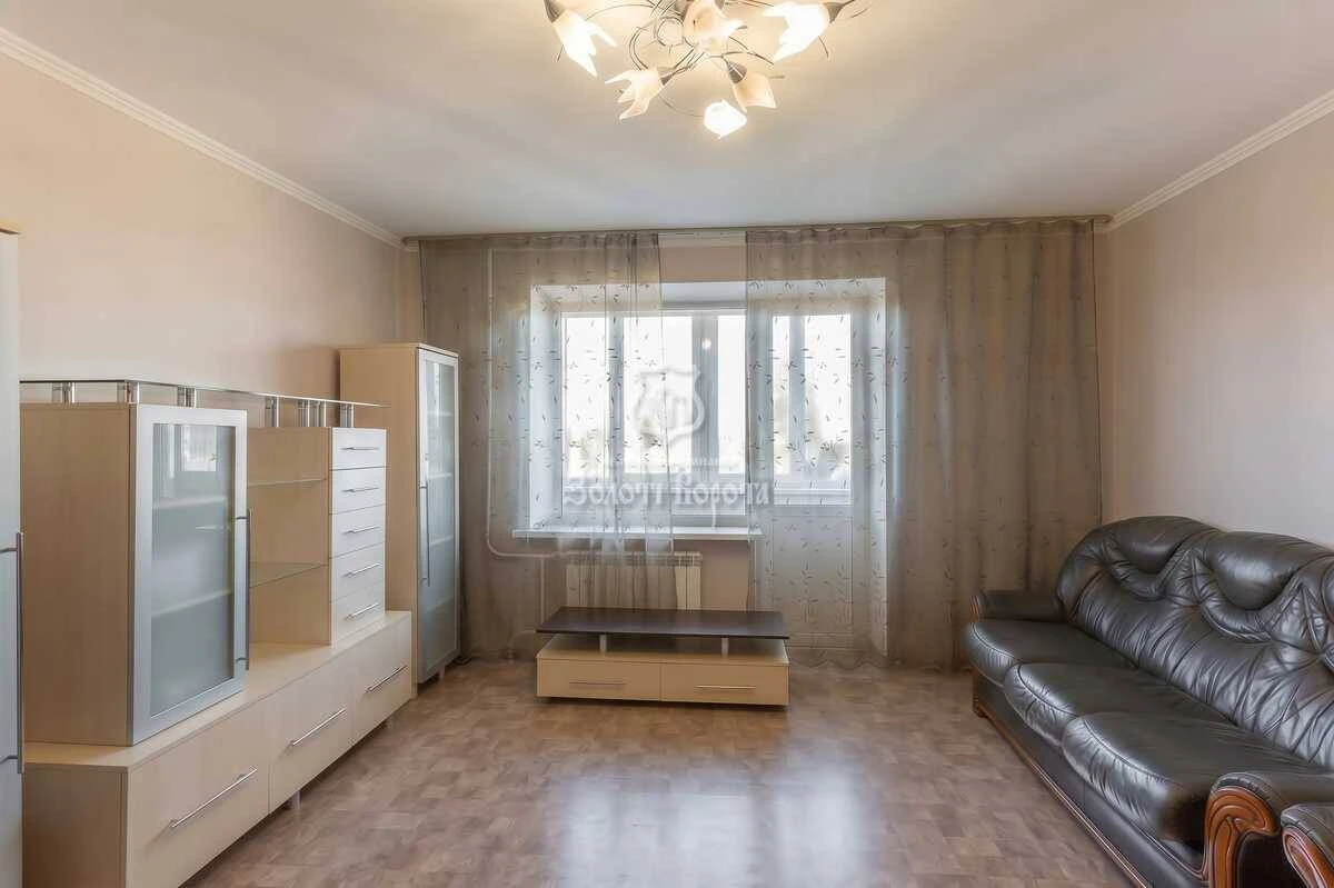 For Sale 4-room apartment, Kyiv, Шевchenkovskyi, Salutna St, 4a